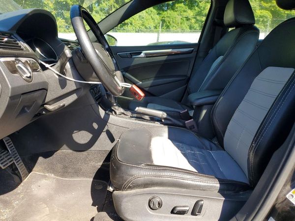 2018 VOLKSWAGEN PASSAT GT