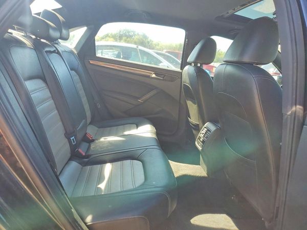 2018 VOLKSWAGEN PASSAT GT
