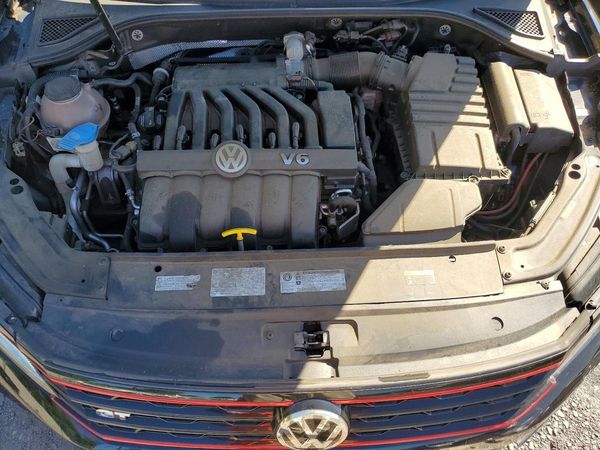 2018 VOLKSWAGEN PASSAT GT