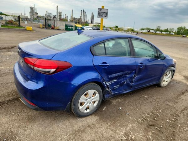 2017 KIA FORTE LX Base