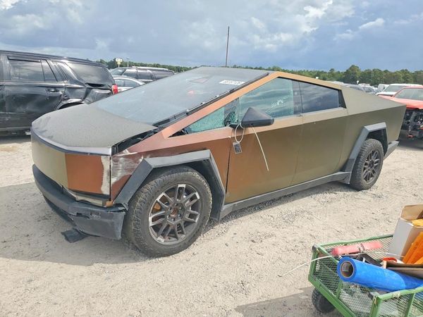 2024 TESLA CYBERTRUCK — DSFA — Front 3/4