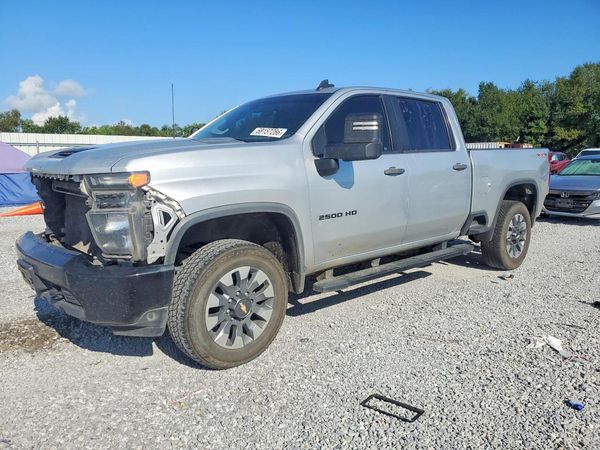 2022 CHEVROLET SILVERADO Custom — Front 3/4