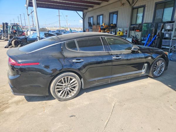 2018 KIA STINGER