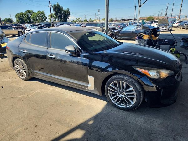 2018 KIA STINGER