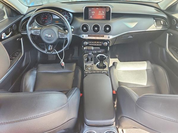 2018 KIA STINGER