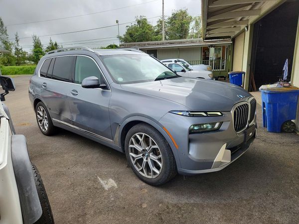 2025 BMW X7 xDrive40i