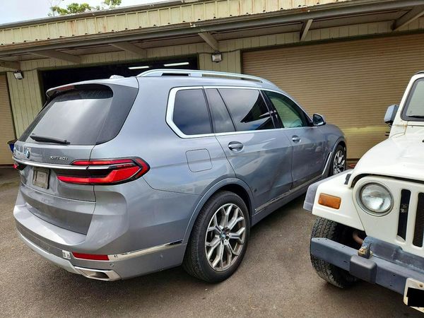 2025 BMW X7 xDrive40i
