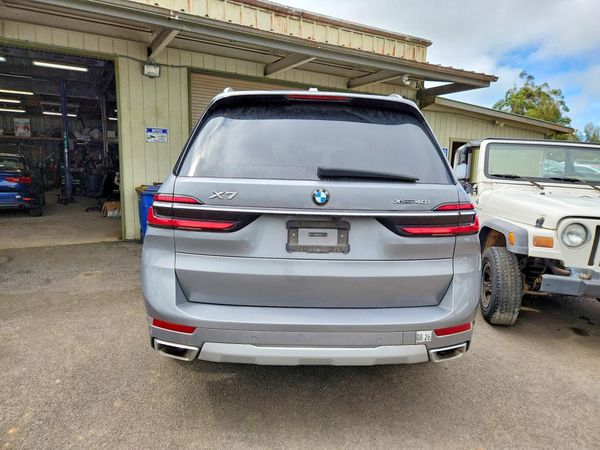 2025 BMW X7 xDrive40i