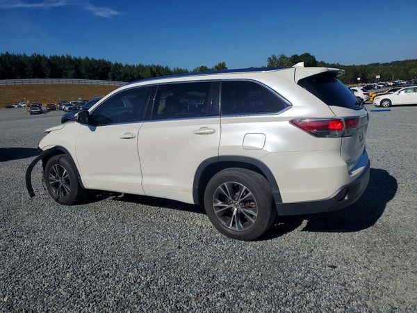 2016 TOYOTA HIGHLANDER