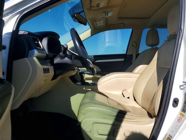 2016 TOYOTA HIGHLANDER