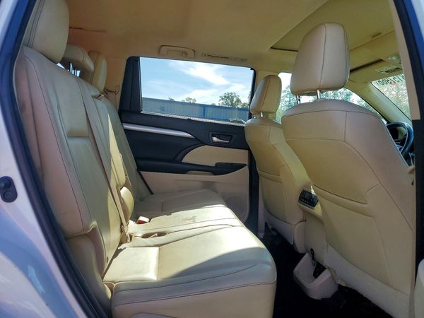 2016 TOYOTA HIGHLANDER