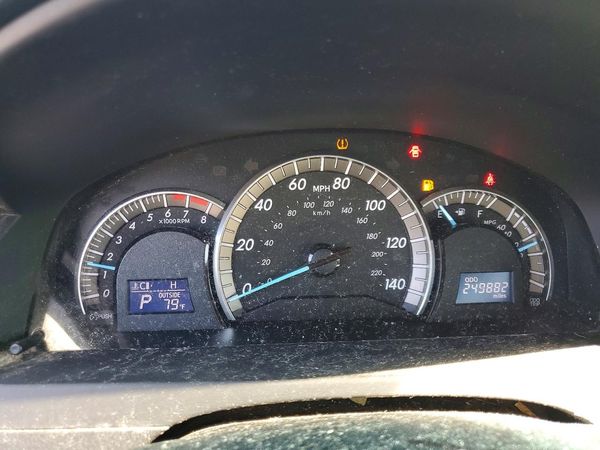 2012 TOYOTA CAMRY