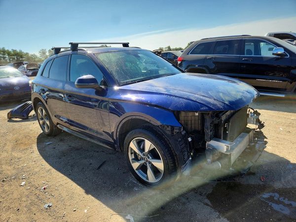 2020 AUDI Q5 quattro Premium