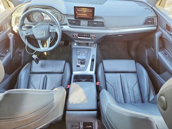 2020 AUDI Q5 quattro Premium