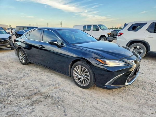 2019 LEXUS ES