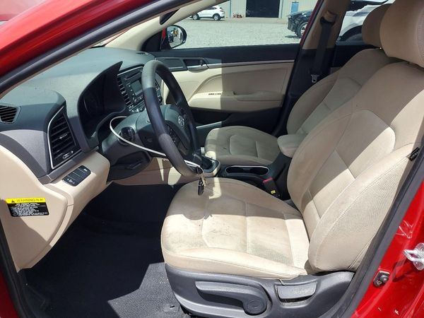 2017 HYUNDAI ELANTRA SE Base