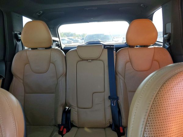 2017 VOLVO XC90 Inscription