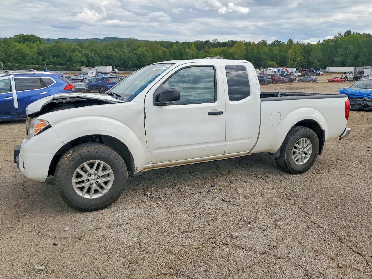 2021 NISSAN FRONTIER King Cab — Front 3/4