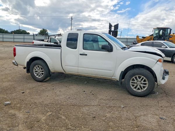 2021 NISSAN FRONTIER King Cab — Passenger 3/4