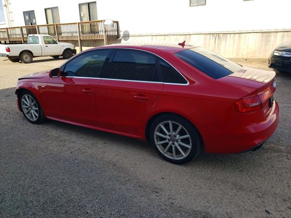 2015 AUDI A4 quattro Premium Plus