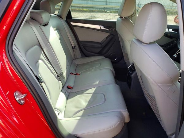 2015 AUDI A4 quattro Premium Plus