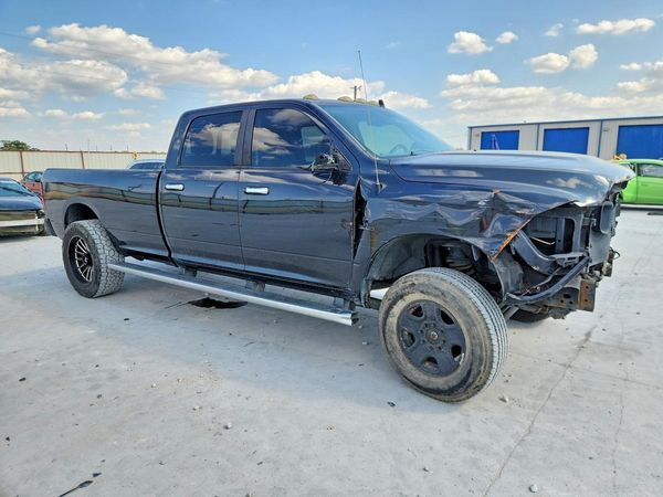 2016 RAM 3500 SLT