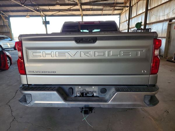 2026 CHEVROLET SILVERADO LT — DIRR