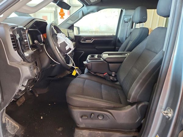 2026 CHEVROLET SILVERADO LT — DENT