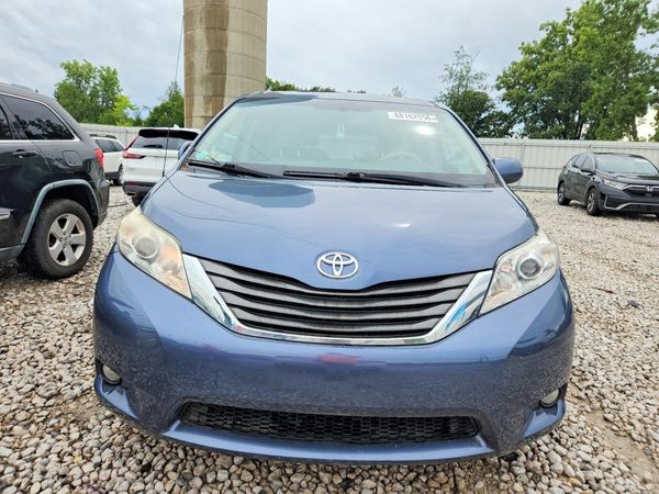 2013 TOYOTA SIENNA — DIRF