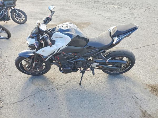 2022 KAWASAKI ZR900