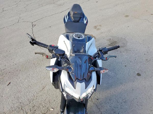 2022 KAWASAKI ZR900