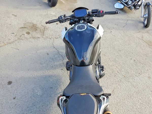 2022 KAWASAKI ZR900