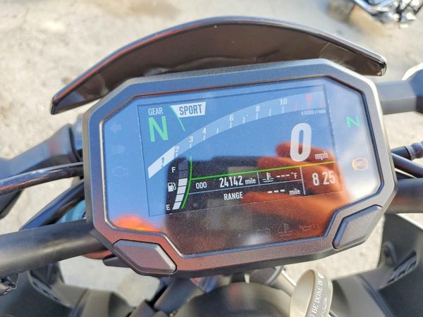 2022 KAWASAKI ZR900