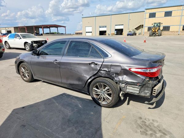 2016 TOYOTA CAMRY