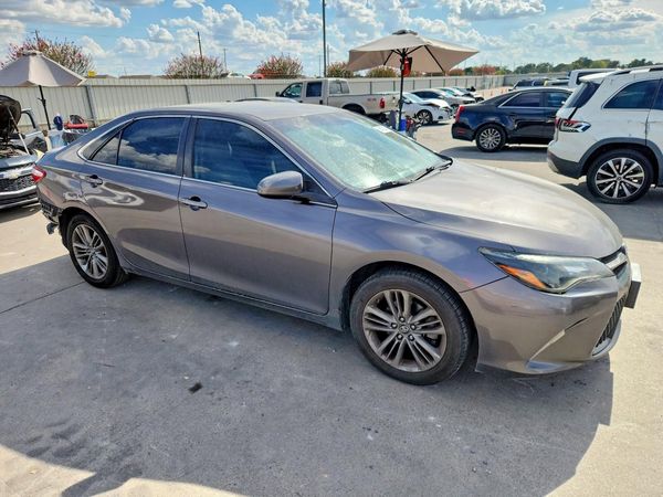 2016 TOYOTA CAMRY