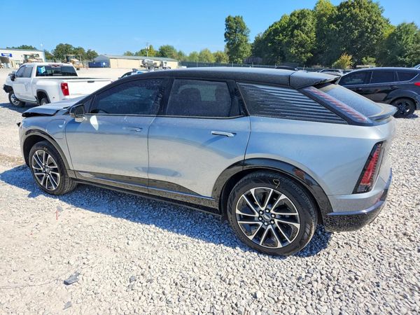 2025 CADILLAC OPTIQ Sport 1