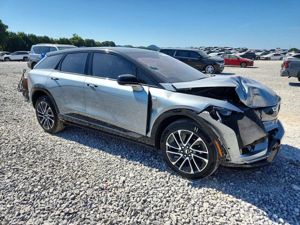 2025 CADILLAC OPTIQ Sport 1