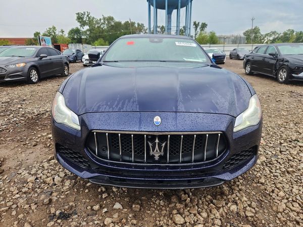 2017 MASERATI QUATTROPORTE Essence