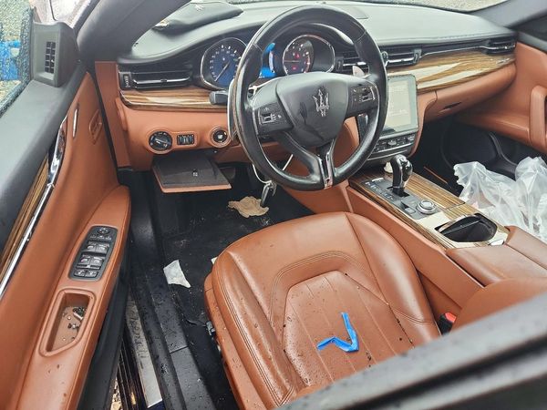 2017 MASERATI QUATTROPORTE Essence