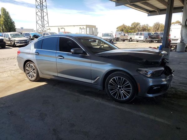 2018 BMW 530E