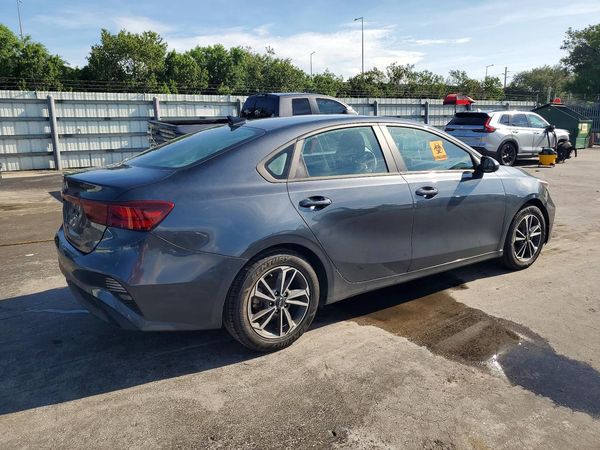 2024 KIA FORTE