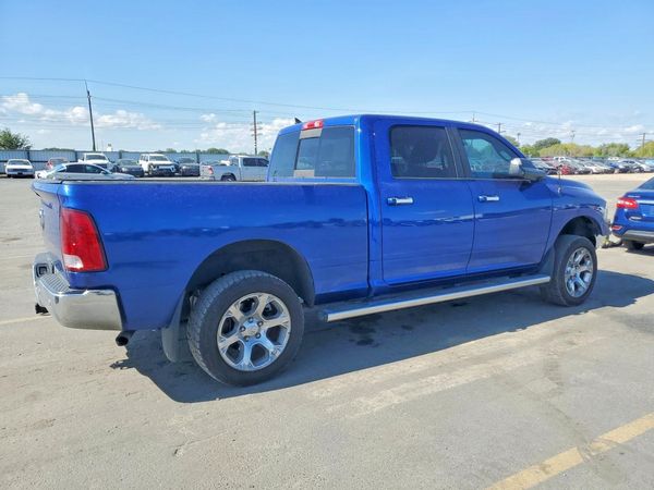 2016 RAM 1500 SLT