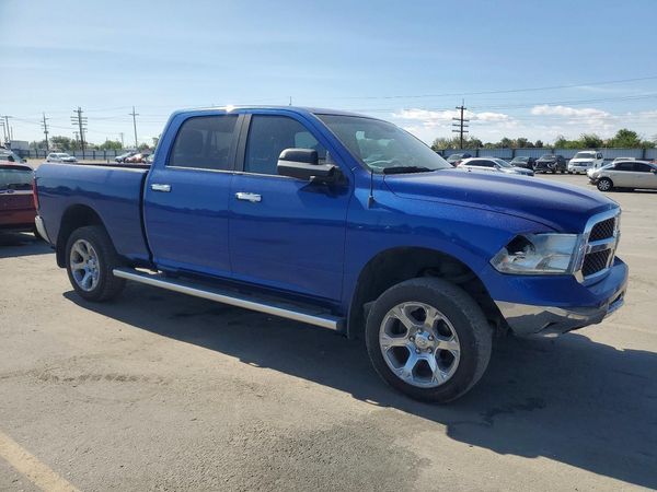 2016 RAM 1500 SLT