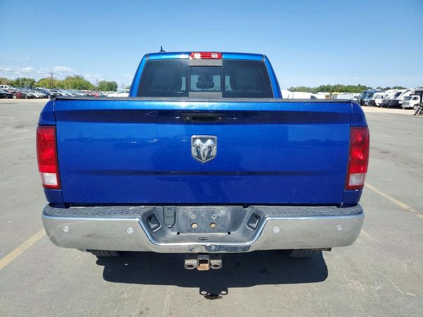 2016 RAM 1500 SLT