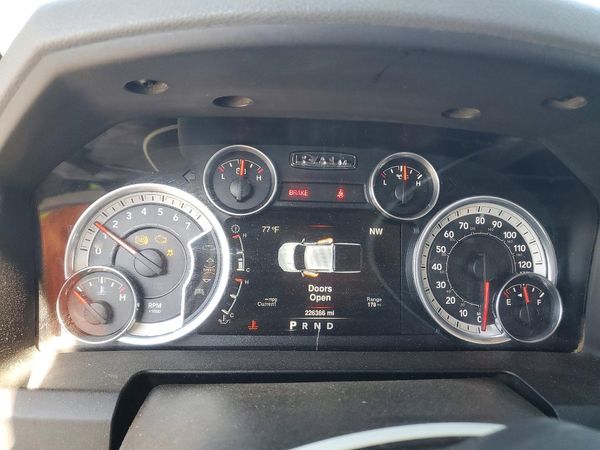 2016 RAM 1500 SLT