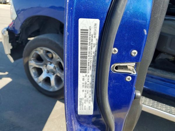 2016 RAM 1500 SLT