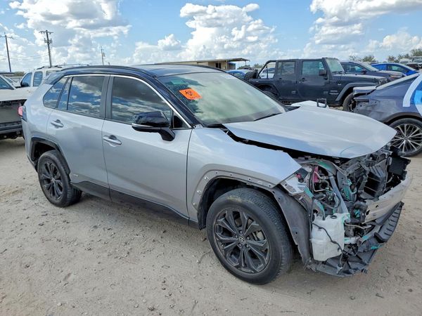 2022 TOYOTA RAV4 XSE