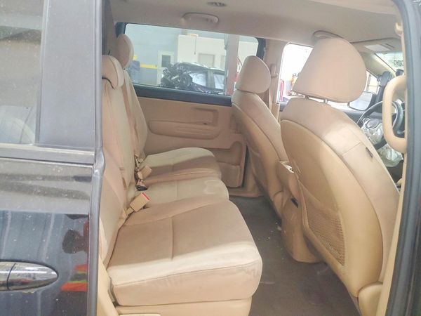 2016 KIA SEDONA