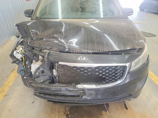 2016 KIA SEDONA