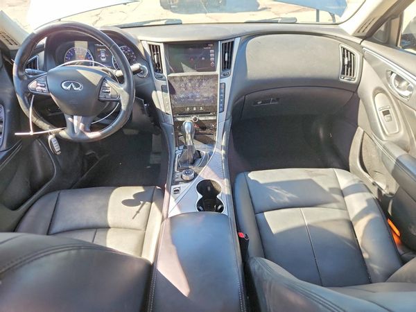 2016 INFINITI Q50